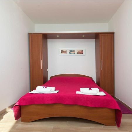 Apartments Villa Adore Icici Bagian luar foto