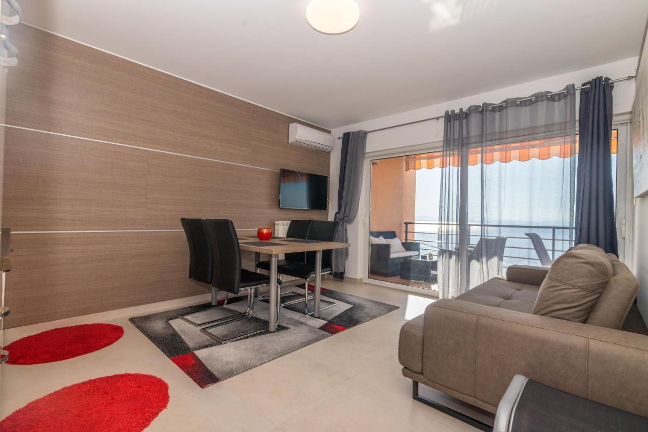 Apartments Villa Adore Icici Bagian luar foto