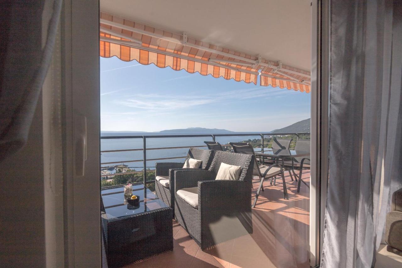 Apartments Villa Adore Icici Bagian luar foto