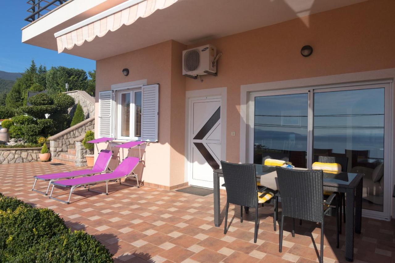 Apartments Villa Adore Icici Bagian luar foto